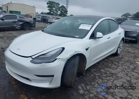 2022 Tesla Model 3 Rear-Wheel Drive z USA, uszkodzony, nr VIN 5YJ3E1EA3NF348292